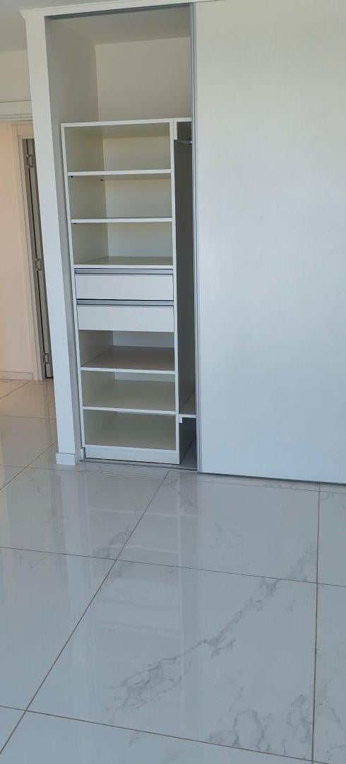 Foto de En venta departamento de 2 dormitorios con cochera en LA DIVA ., imagen 2