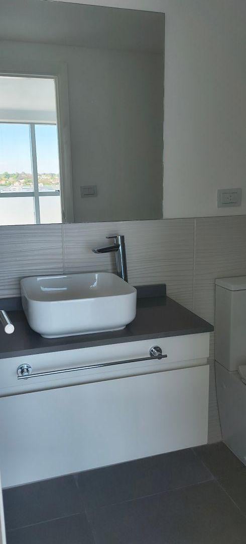 Foto de En venta departamento de 2 dormitorios con cochera en LA DIVA ., imagen 5