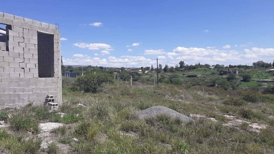 Terreno de 2000 m² con Construccion a Terminar 4