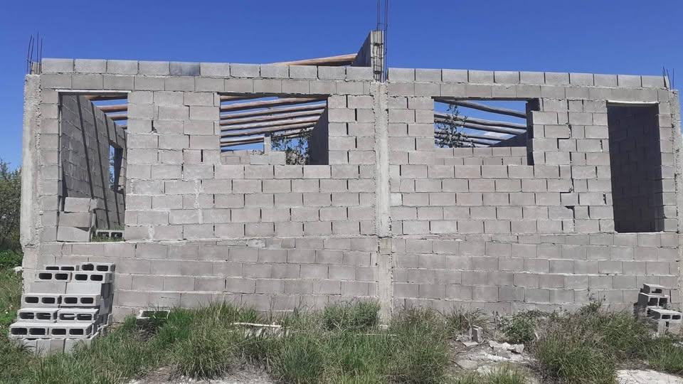 Terreno de 2000 m² con Construccion a Terminar 5