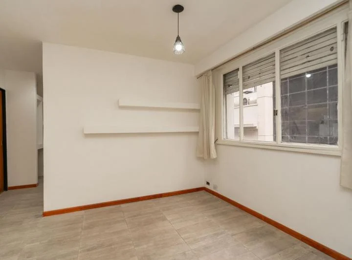 Renovado semipiso dos ambientes en Retiro 5