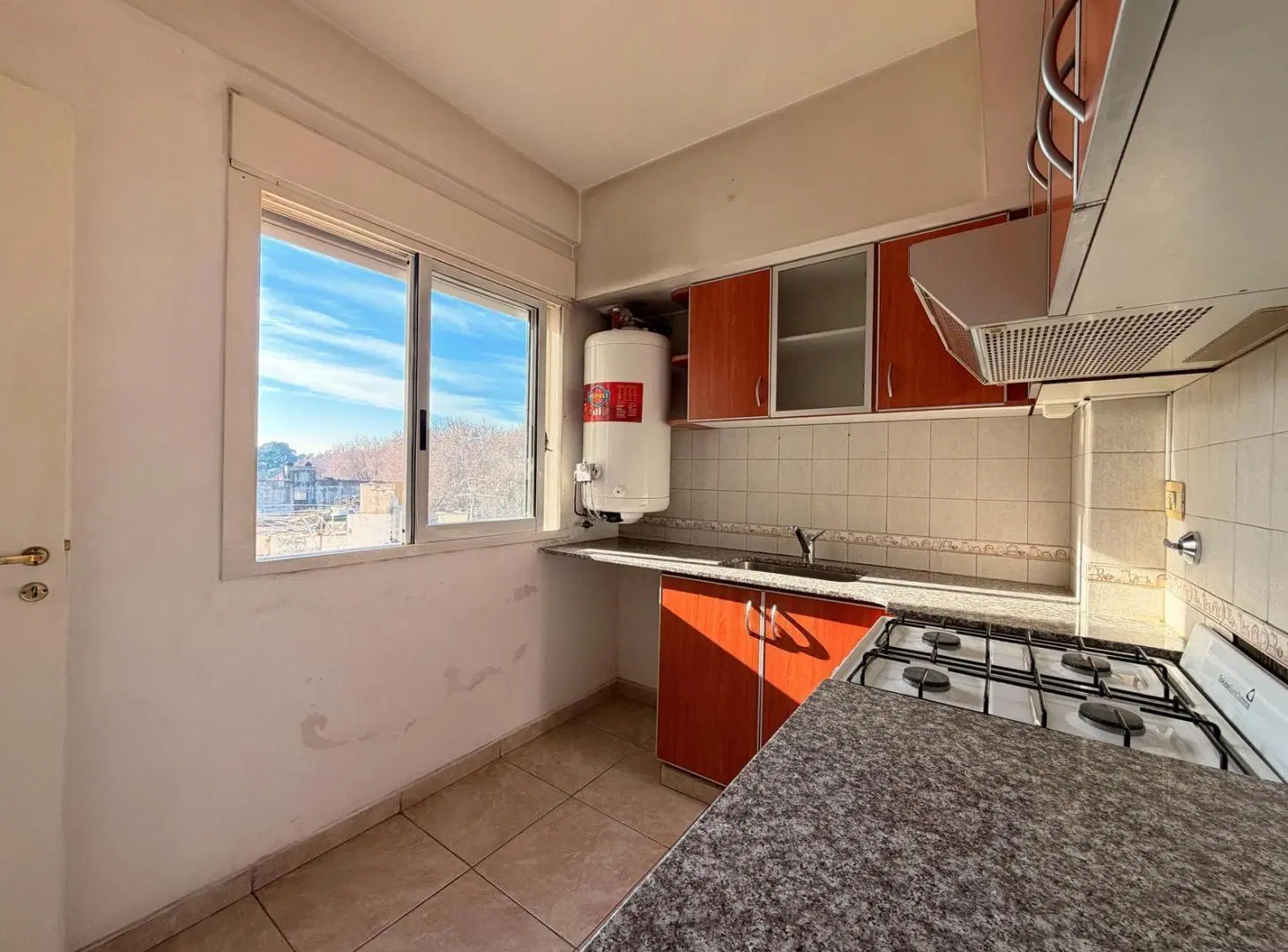 VENTA DEPARTAMENTO 2 AMBIENTES EN MONTE CASTRO - MUY LUMINOSO CON COHERA INCLUIDA EN EL PRECIO 4