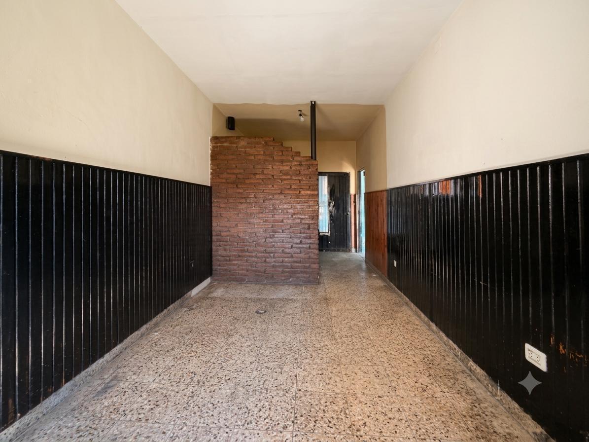 Foto de VENTA CASA 4 AMBIENTES A REFACCIONAR EN TEMPERLEY, imagen 5