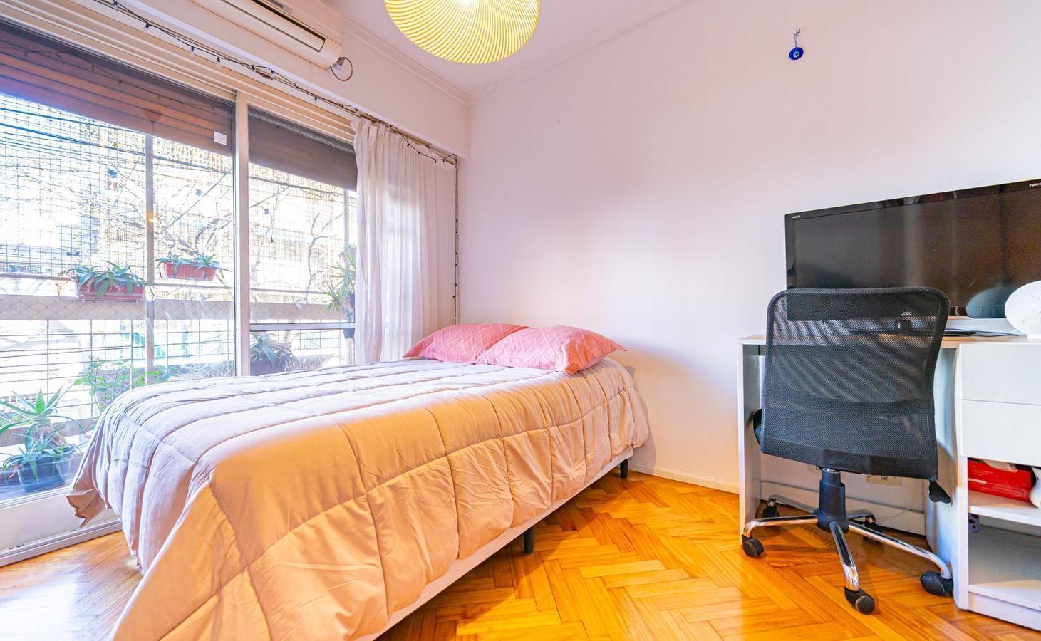 Foto de VENTA DEPARTAMENTO 4 AMBIENTES CON COCHERA EN CABALLITO, imagen 4