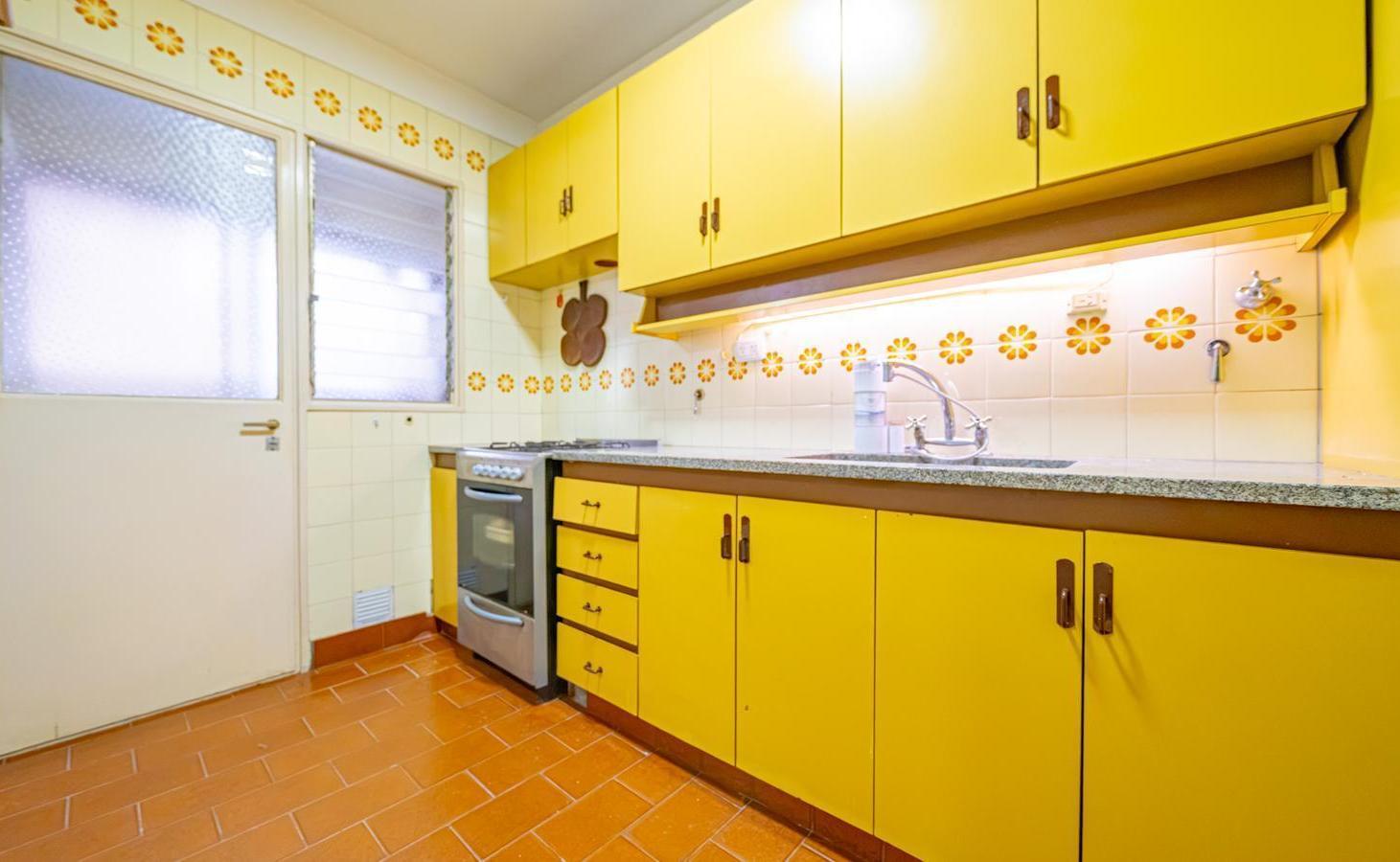 Foto de VENTA DEPARTAMENTO 4 AMBIENTES CON COCHERA EN CABALLITO, imagen 3