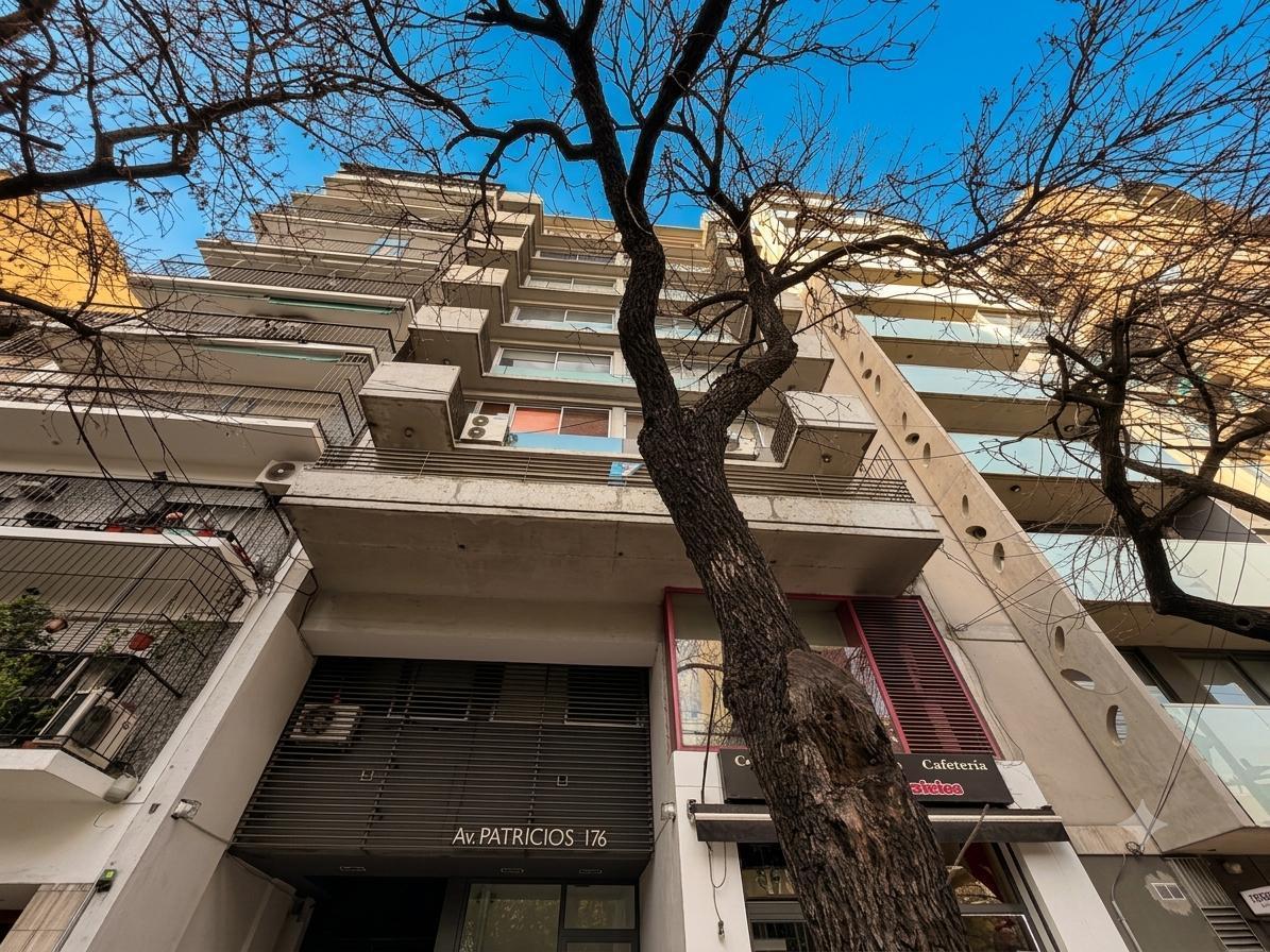 Foto de VENTA MONOAMBIENTE CON COCHERA INCLUIDA - BALCON EN BARRACAS, imagen 1