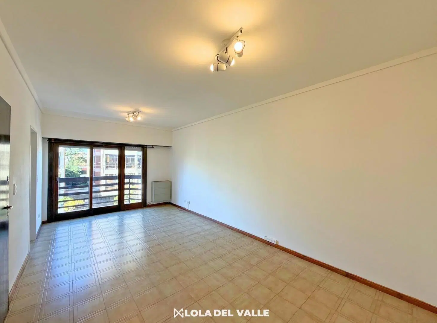 Departamento tres ambientes con cochera en alquiler, Mar Del Plata 4