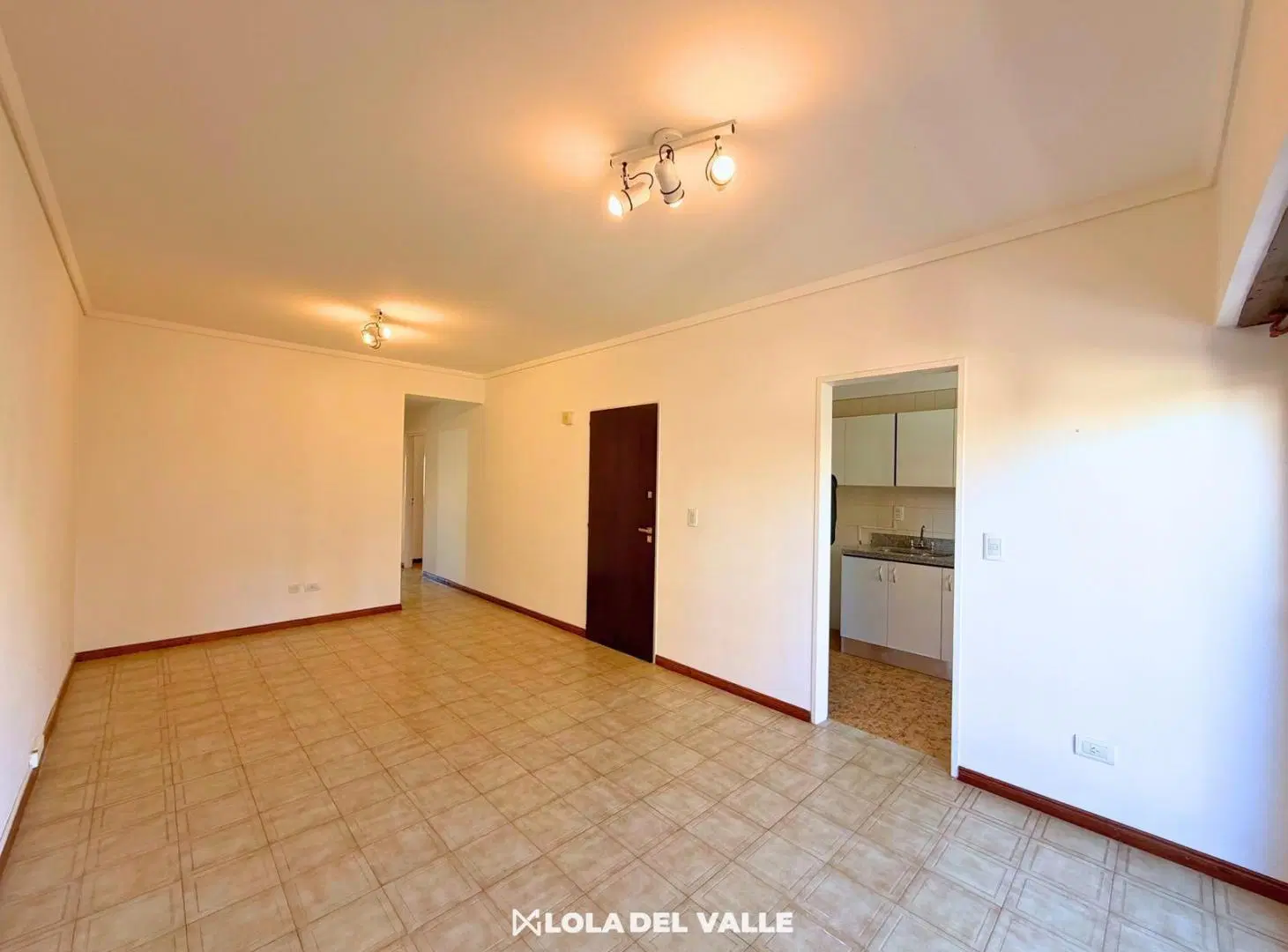 Departamento tres ambientes con cochera en alquiler, Mar Del Plata 3