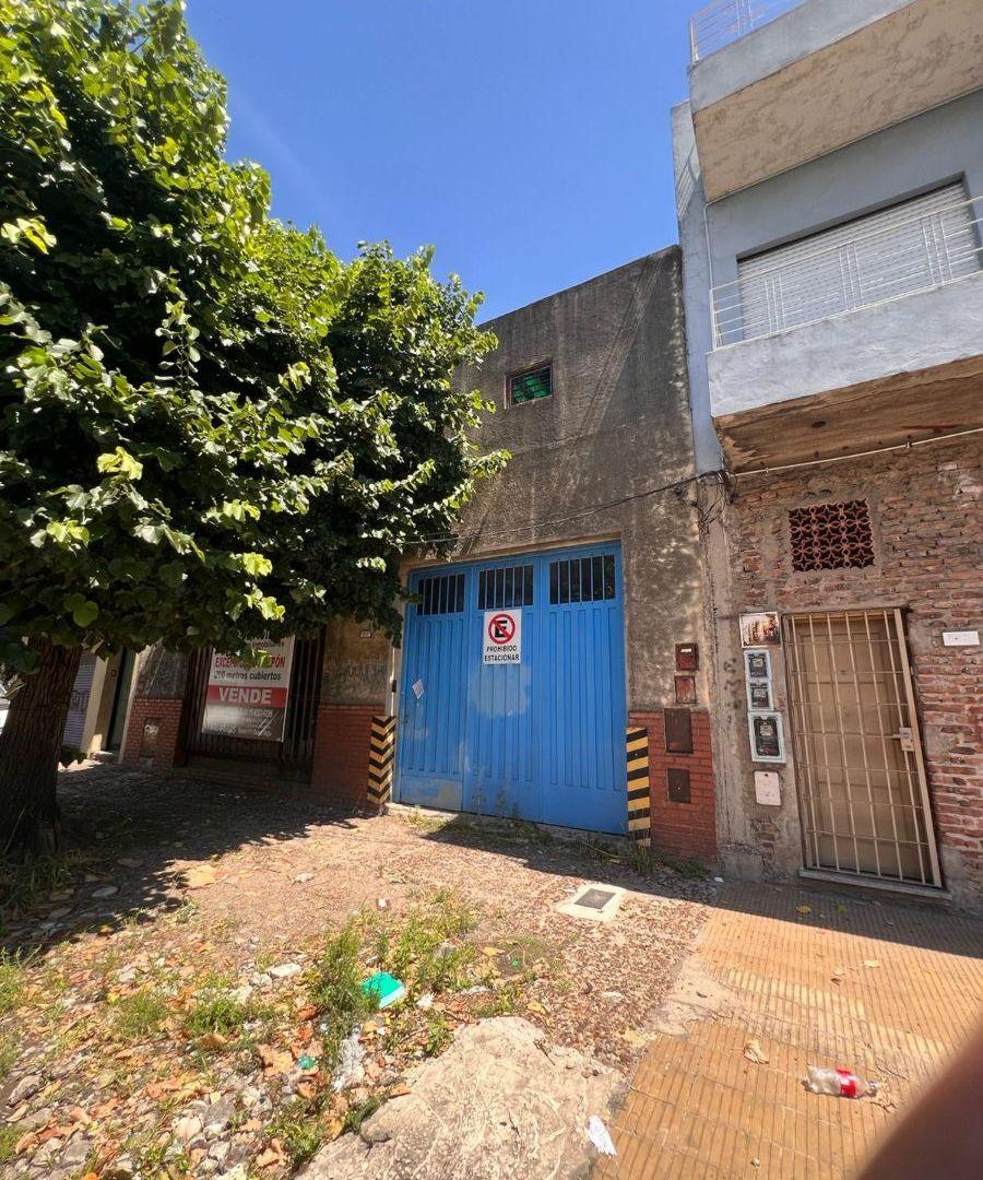 Foto de VENTA DE GALPON - VILLA LUZURIAGA, imagen 2