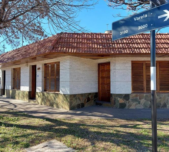 Casa Venta o Permuta en Alberdi