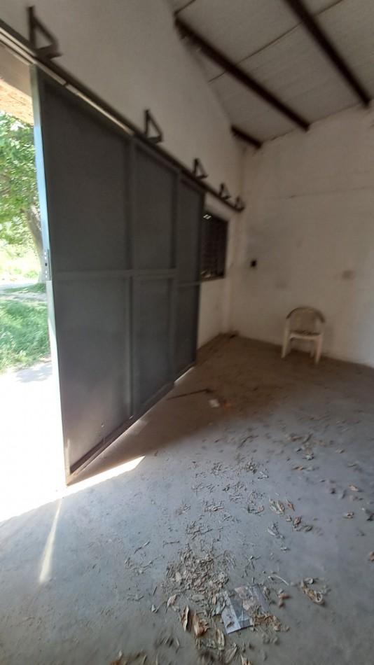 Foto de Galpon al frente con oficina y baño zona ruta 19, imagen 4