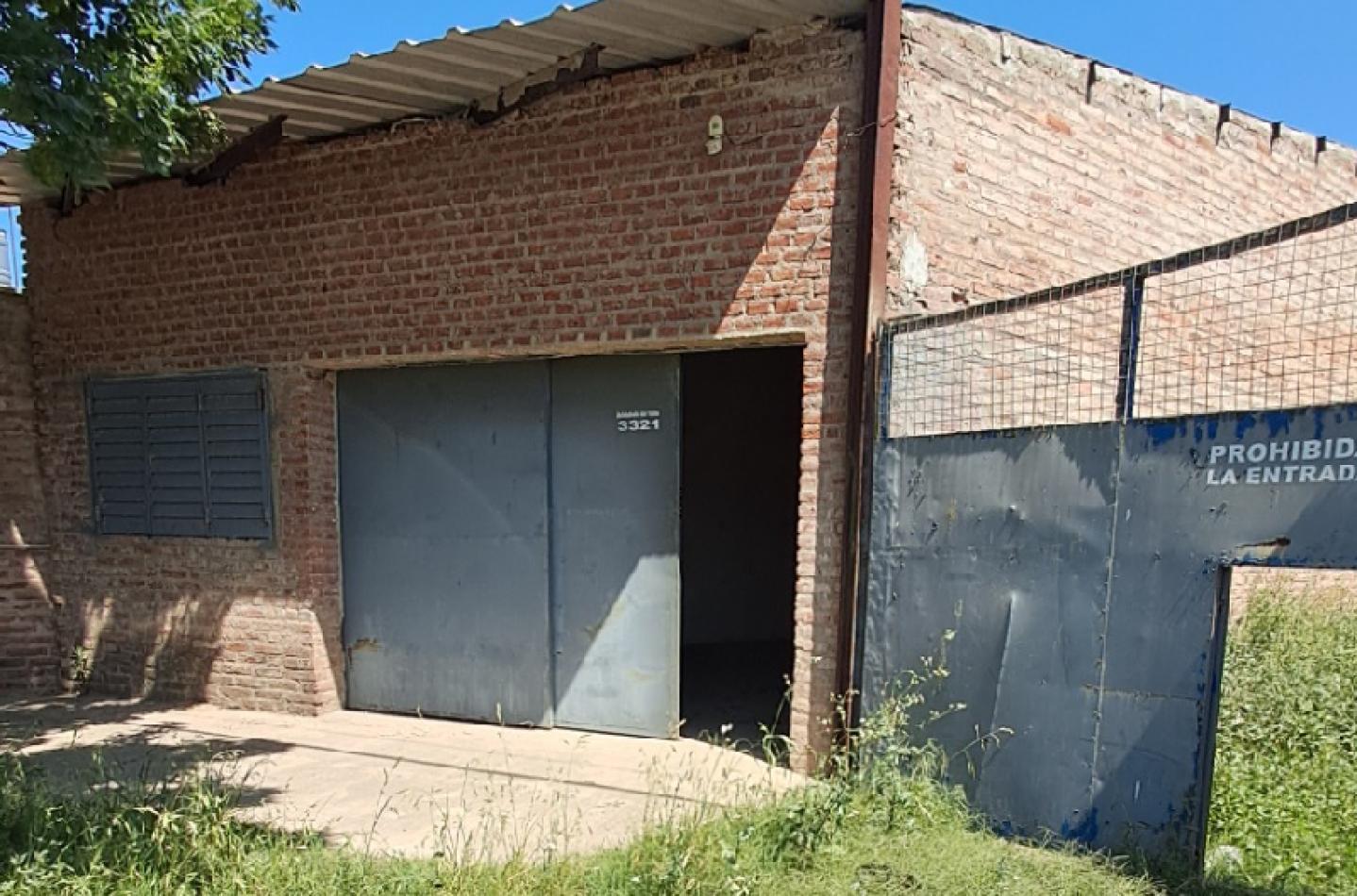 Galpon al frente con oficina y baño zona ruta 19