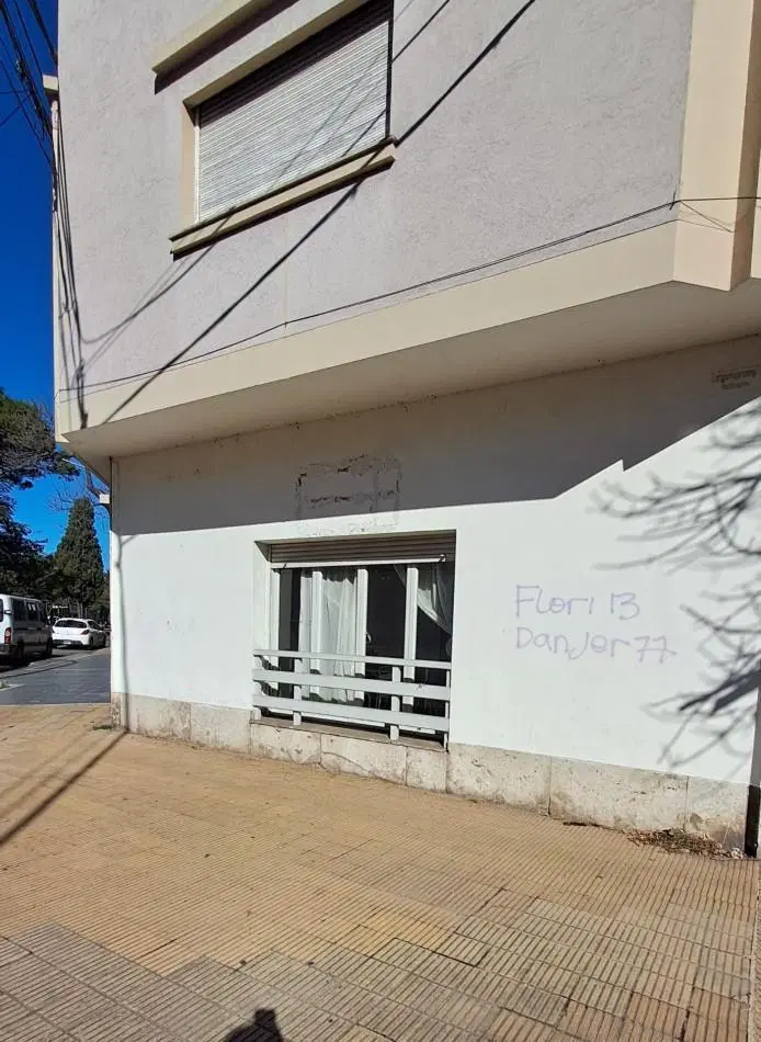 ALQUILER ESQUINA 2 DORM SANTIAGO DEL ESTERO Y AV. FREYRE 4