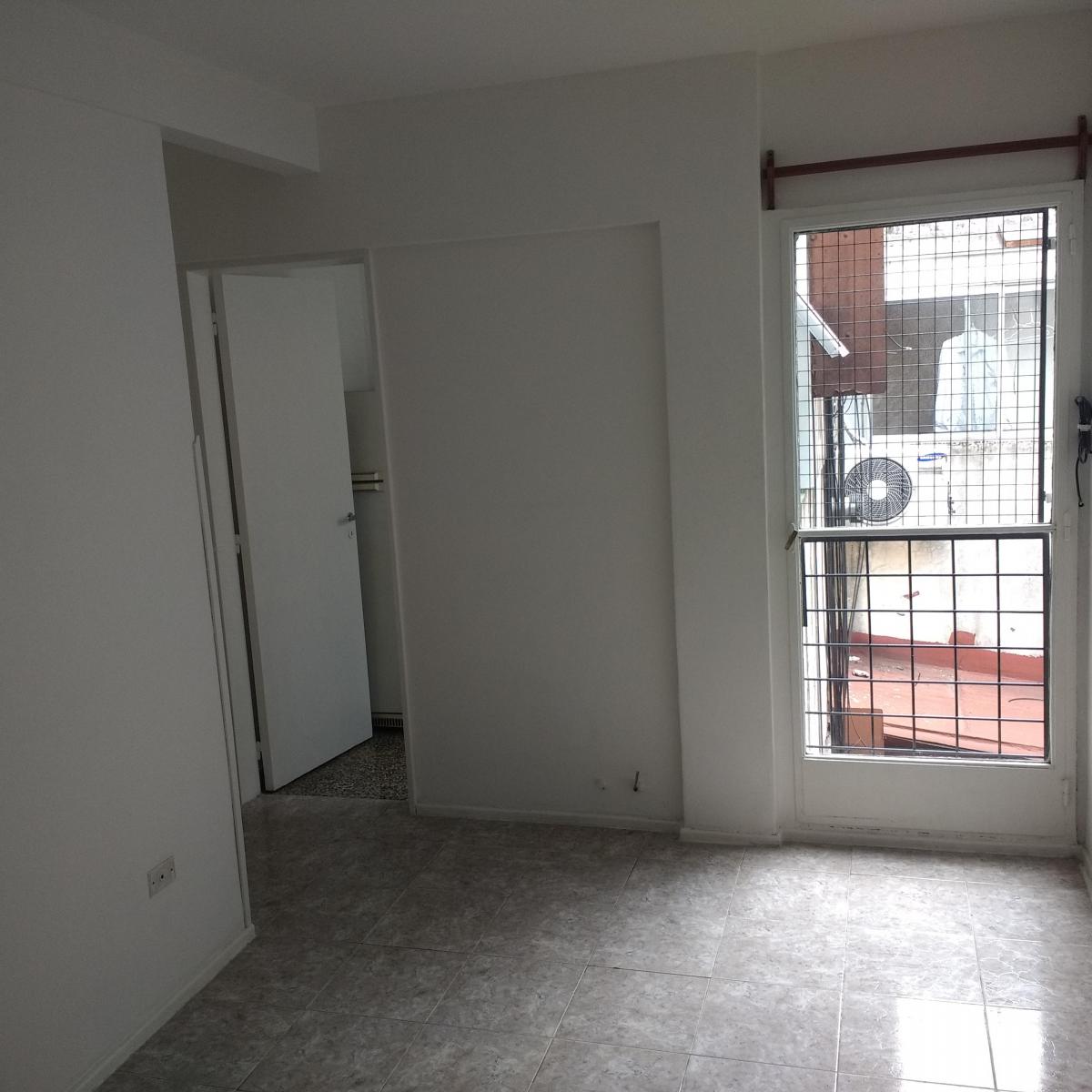 Foto de DEPARTAMENTO 2 AMBIENTES BILLINGHURST AL 1100 SUPER LUMINOSO DUEÑO, imagen 5