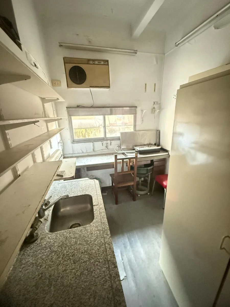 Oportunidad. Departamento Apto Profesional en Hermoso Edificio de Estilo Frances 4