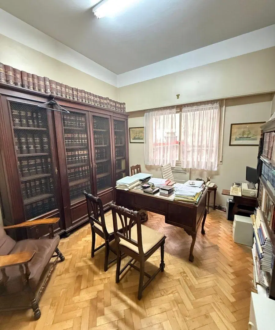 MONTEVIDEO AL 600 | APTO OFICINA | 4 AMBIENTES + DEPENDENCIA | 83 m² | A REFACCIONAR | 4