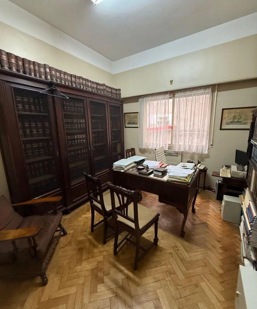 MONTEVIDEO AL 600 | APTO OFICINA | 4 AMBIENTES + DEPENDENCIA | 83 m² | A REFACCIONAR | 2