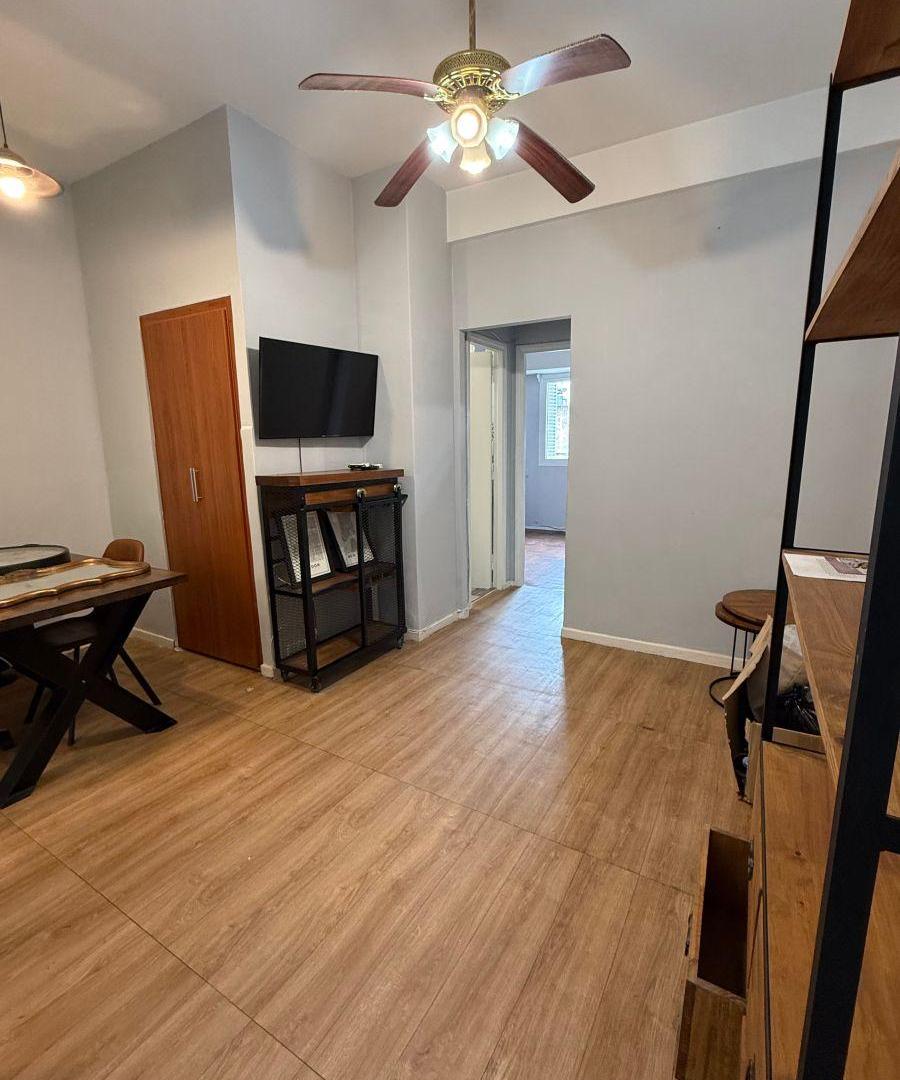 Foto de Venta | Piso alto | 3 ambientes al frente | Balvanera / Congreso- APTO, imagen 1