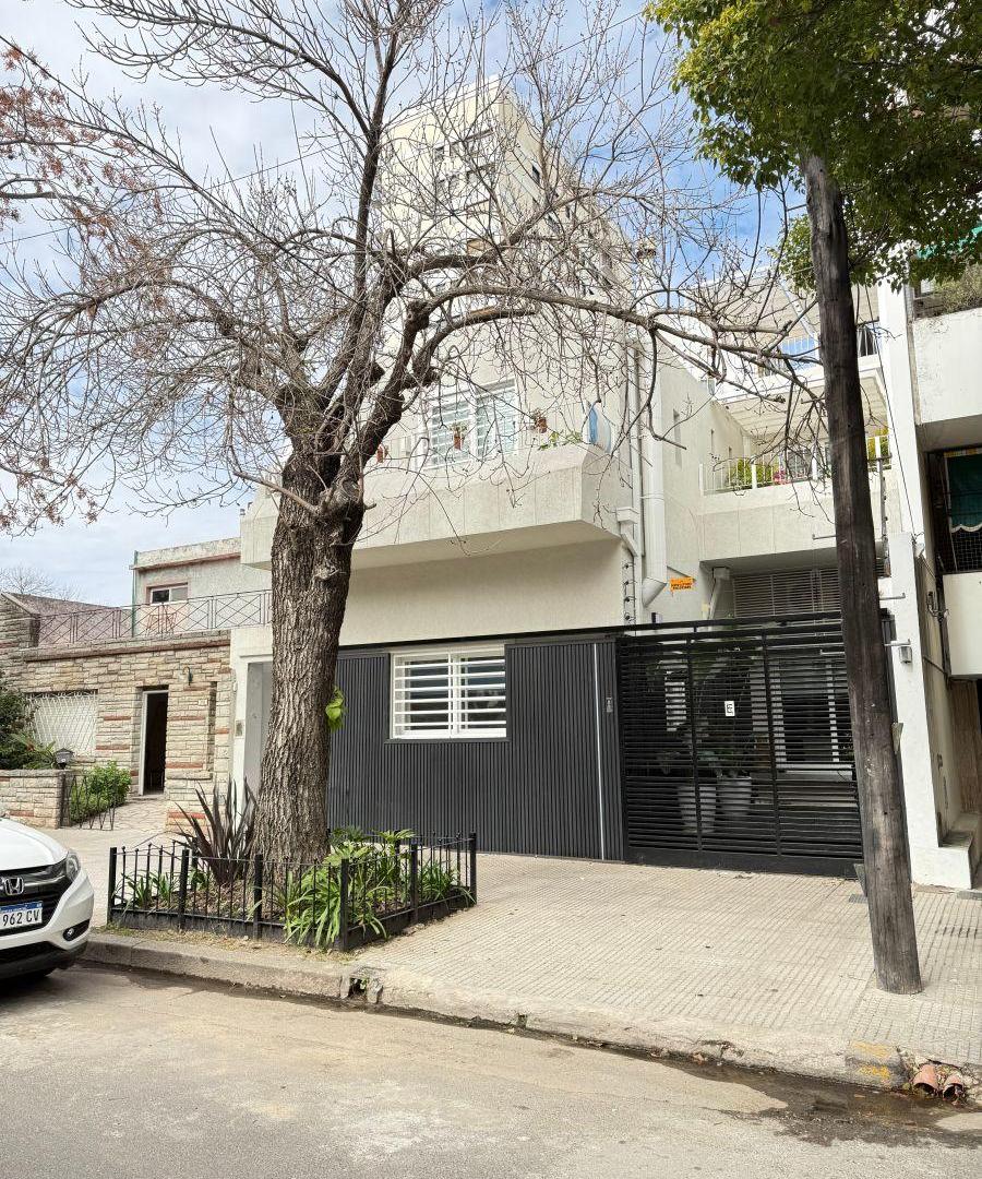 Foto de PH ESTILO CASA DE 4 AMBIENTES A ESTRENAR, CON BALCONES Y TERRAZA, imagen 3