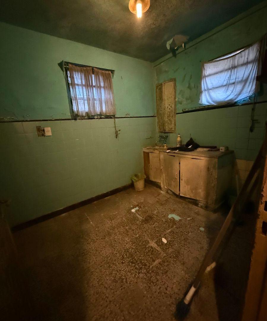 Foto de CASA DE 5 AMBIENTES SOBRE LOTE PROPIO – PARA REFACCIÓN INTEGRAL, imagen 3