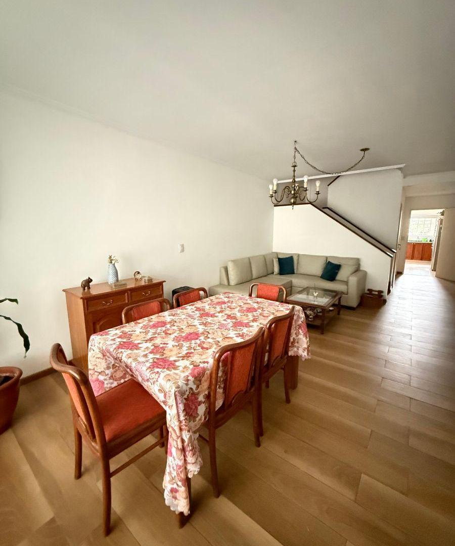 Foto de PH TIPO CASA DE 5 AMBIENTES CON JARDÍN Y COCHERA FRENTE A PLAZA VICUÑA, imagen 1