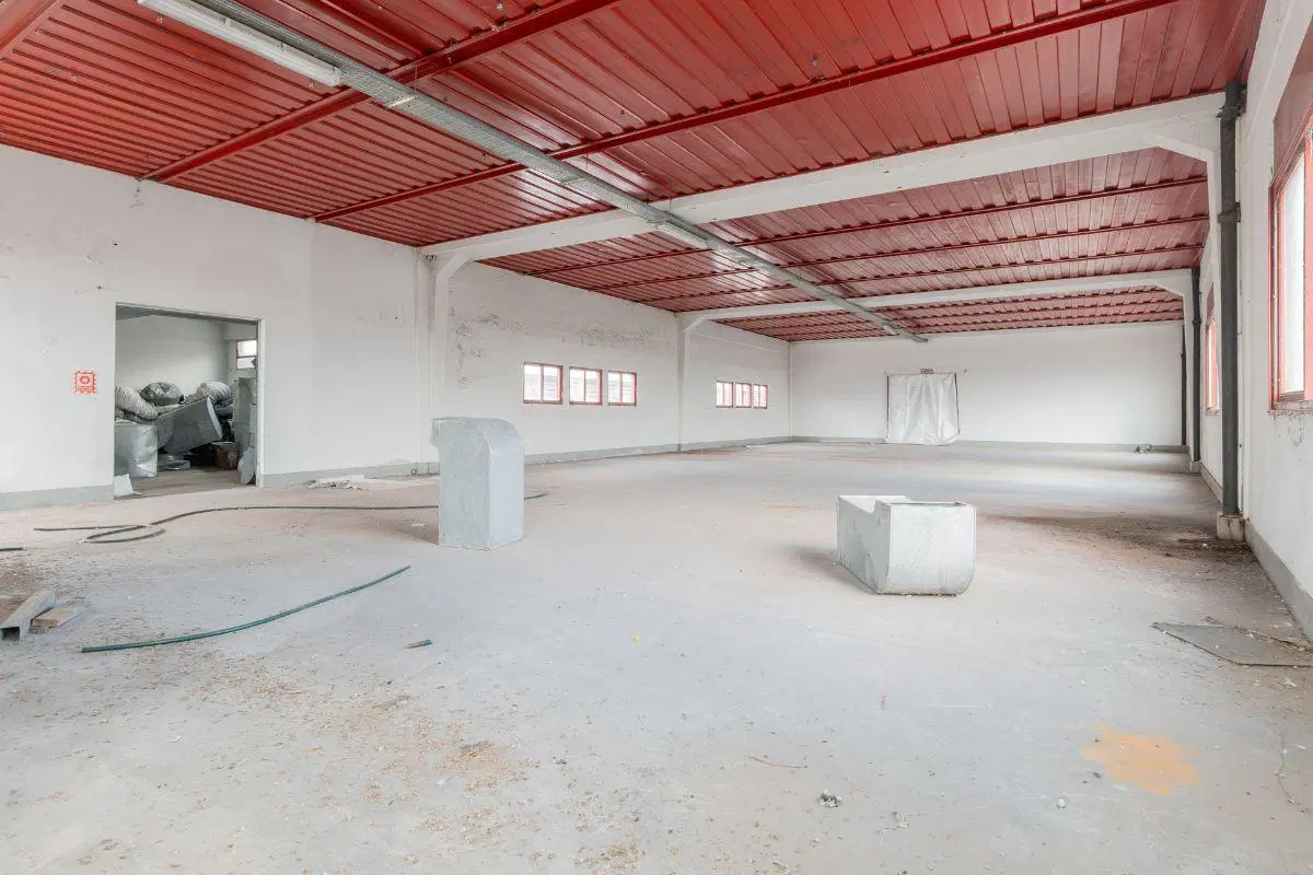 Galpón de 1.100 m² en Avellaneda Centro – Excelente Logística y Playa Privada 3