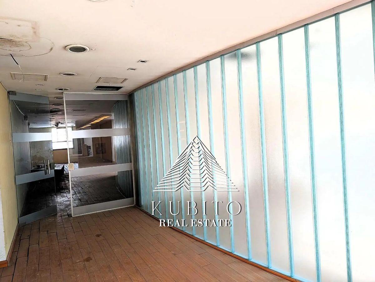 Foto de Imponente Edificio Corporativo en Block de Estilo Clásico – San Telmo, imagen 5