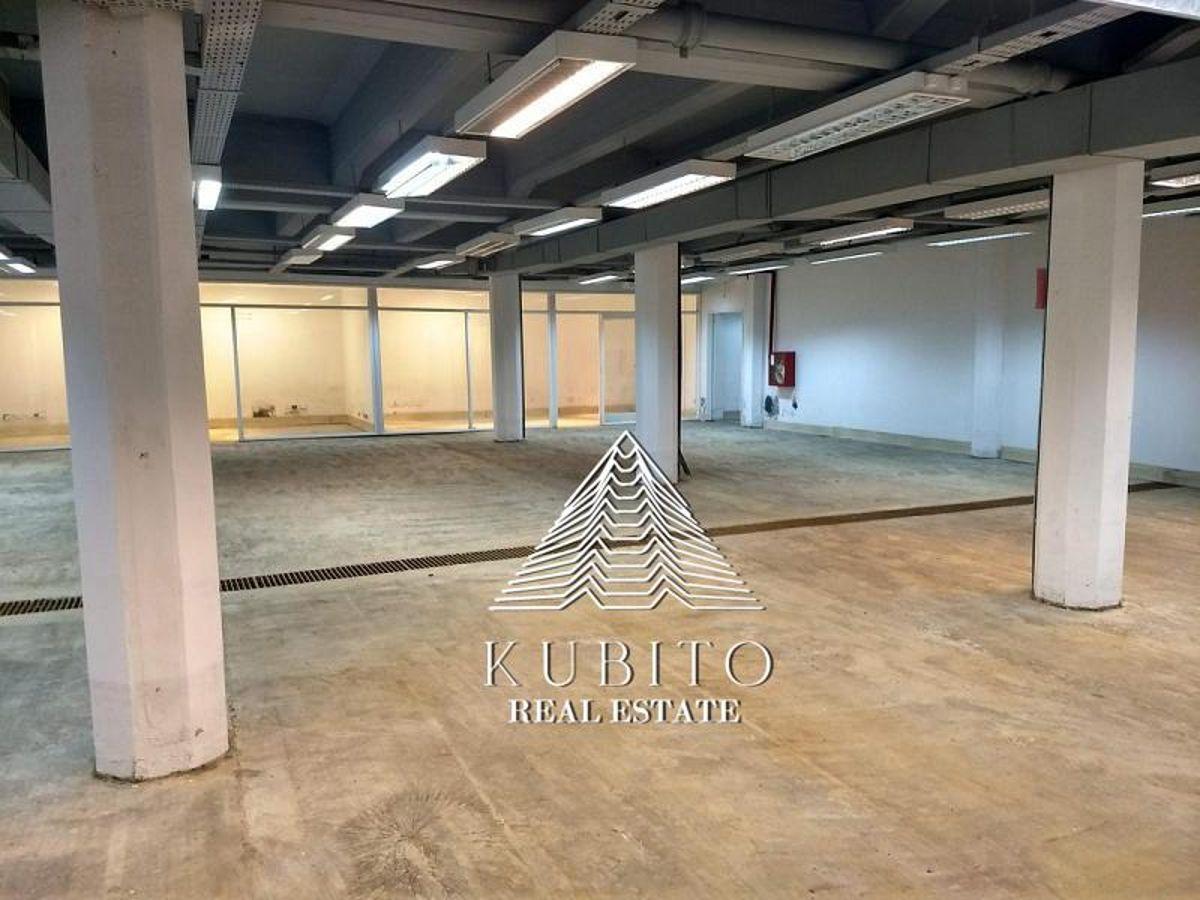 Foto de Imponente Edificio Corporativo en Block de Estilo Clásico – San Telmo, imagen 3