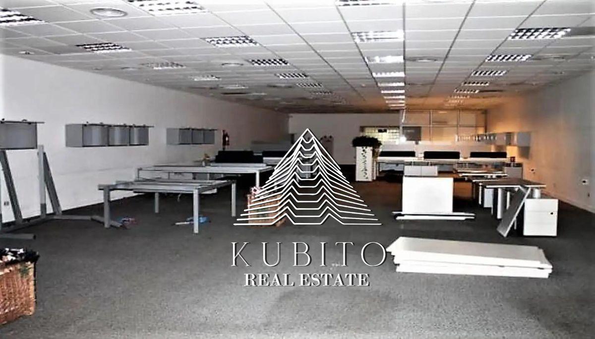 Foto de Emblemático Edificio Corporativo en Block – Categoría A+ (Ex Banco, imagen 2