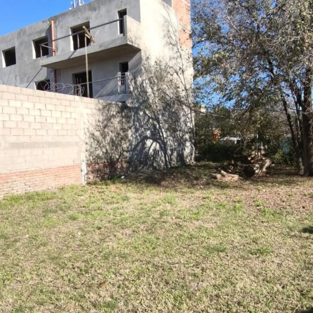 LOTE EN VENTA BARRIO LAS PALMAS 3