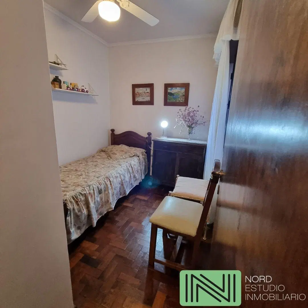 VENTA CASA EN URCA, 4 DORMITORIOS, DOS LOCALES COMERCILAES Y SALIDA A DOS CALLES 2