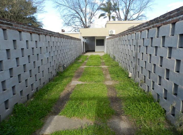 Alquiler SANTO TOME Depto 1 dormitorio y cochera 1