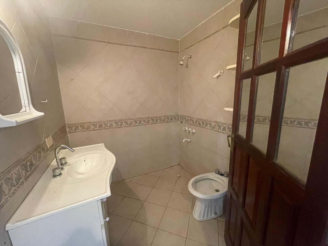 Foto de Venta departamento 2 ambientes con patio y terraza sin expensas, imagen 4