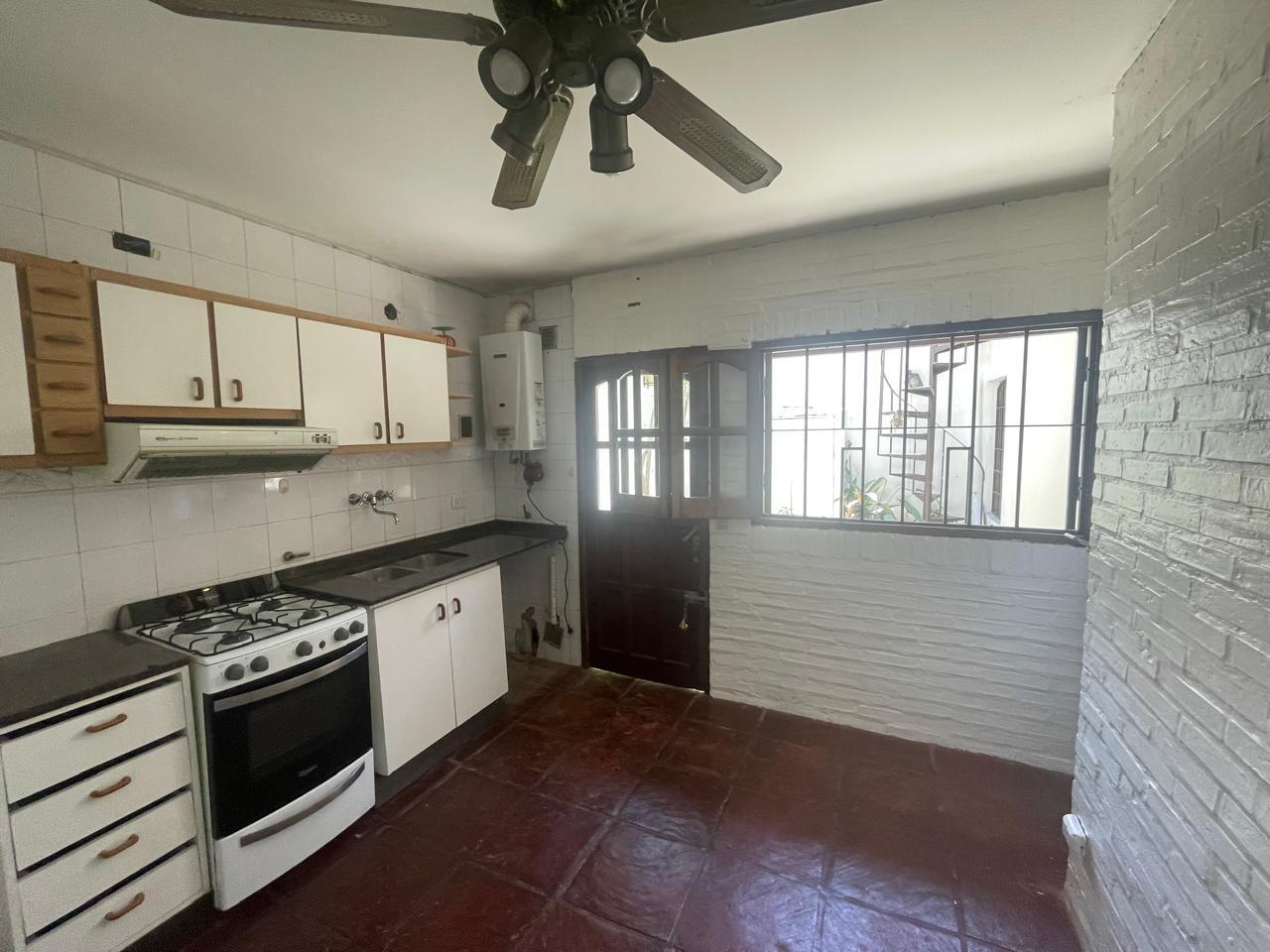 Foto de Venta departamento 2 ambientes con patio y terraza sin expensas, imagen 5
