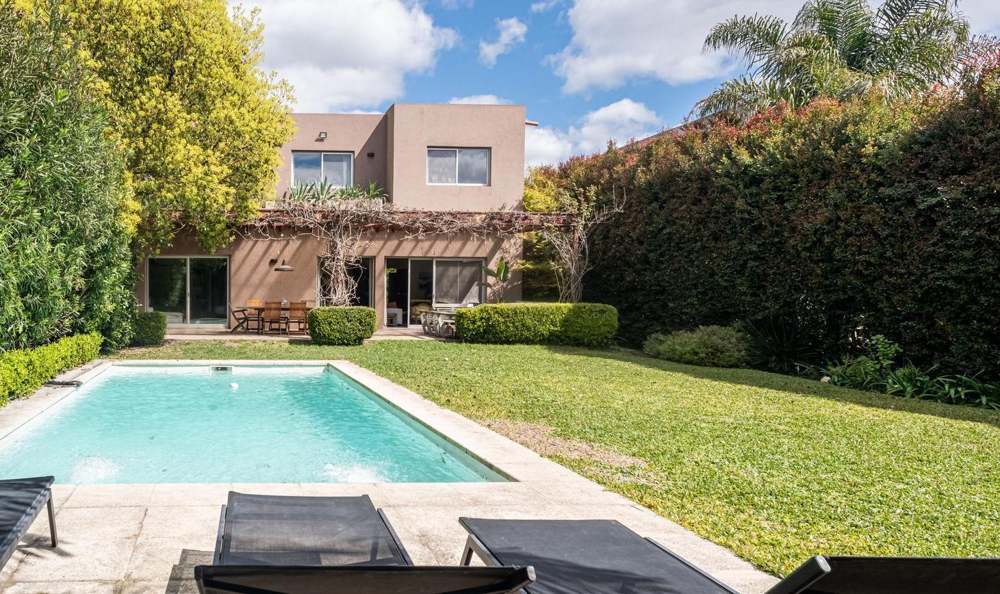 Foto de Casa en Venta en Barrio Semi cerrado - Zona Santa Rita, imagen 4
