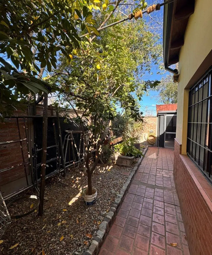 Casa en Granadero Baigorria 4