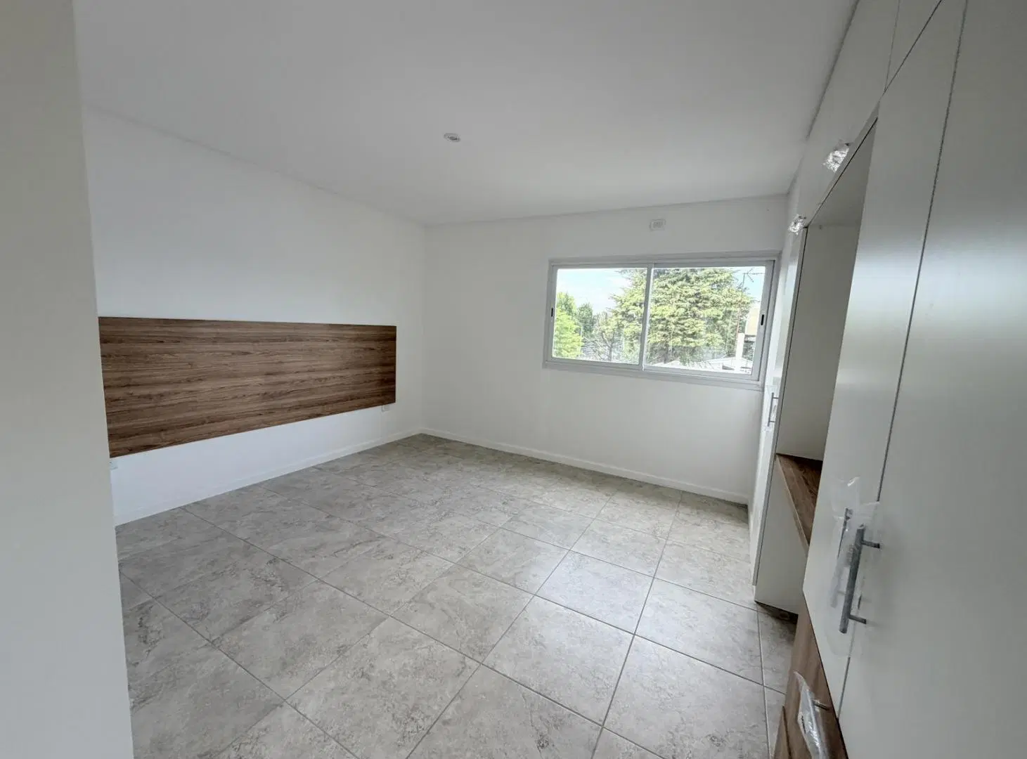 Departamento en Pilar 5