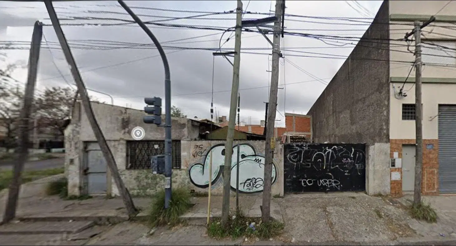 Terreno en Esquina de 247 m² sobre Av. Ader | Ideal Desarrollo Comercial o Mixto 4