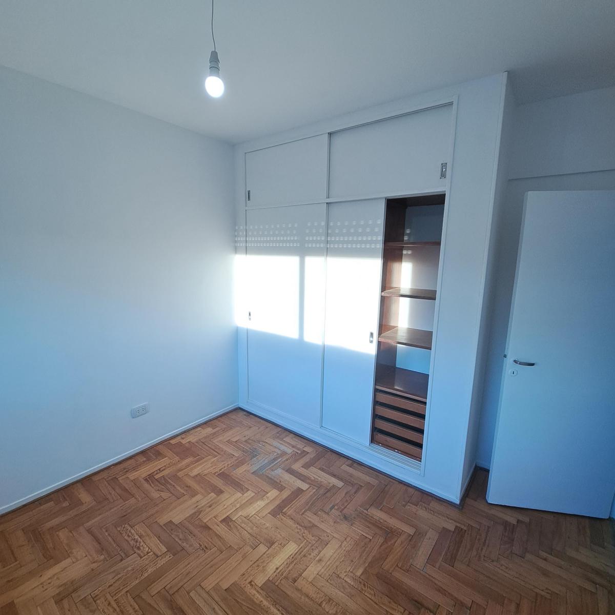 Dueño Vende Dpto 3amb C/balcon Ctfte. Super Luminoso! 3