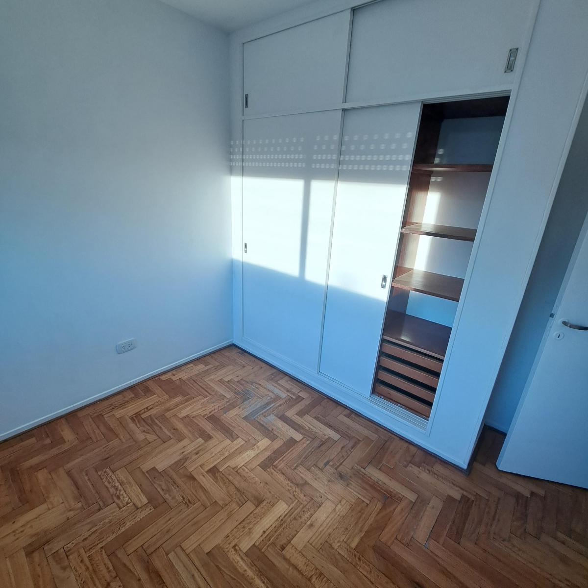 Dueño Vende Dpto 3amb C/balcon Ctfte. Super Luminoso! 5