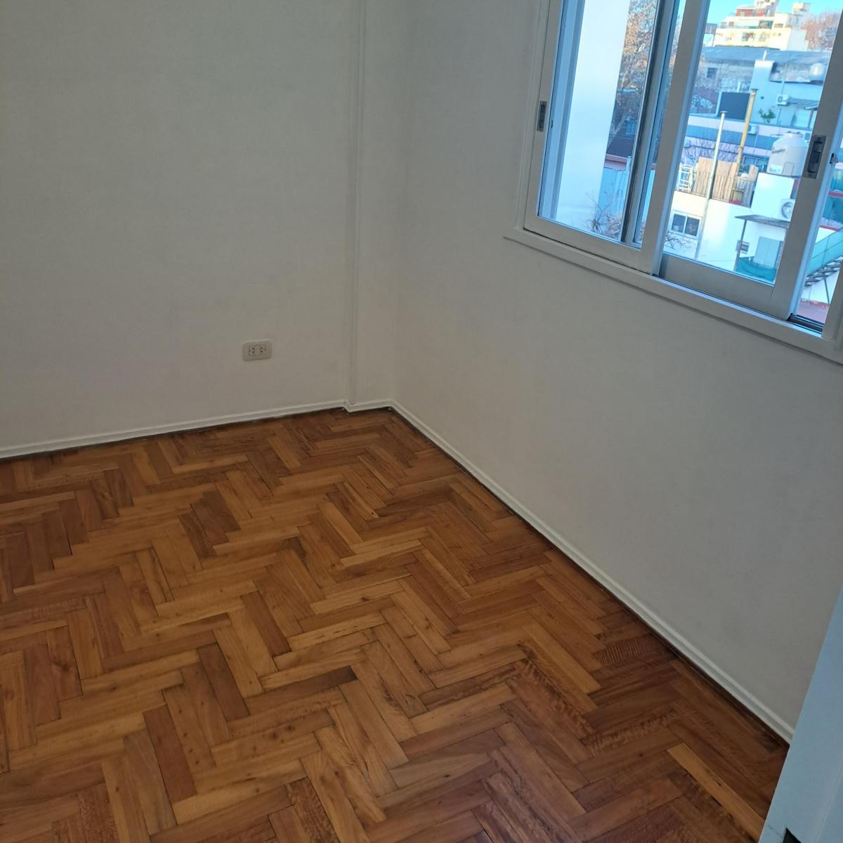 Dueño Vende Dpto 3amb C/balcon Ctfte. Super Luminoso! 4