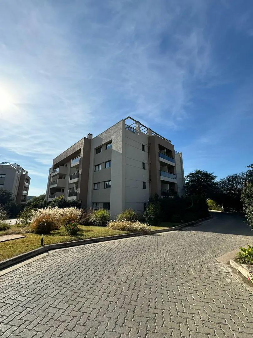 Oportunidad! Excelente Depto de 2 Dorm. de Primera Categoria en Casonas de Manantiales 3