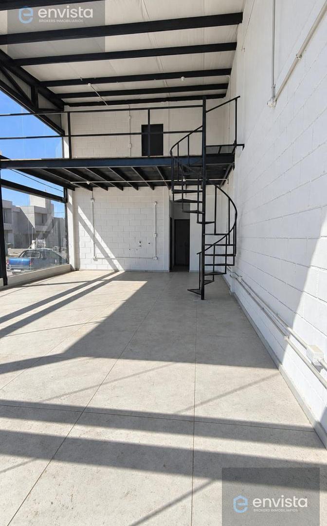 Foto de EXCELENTE LOCAL COMERCIAL EN VENTA, imagen 2