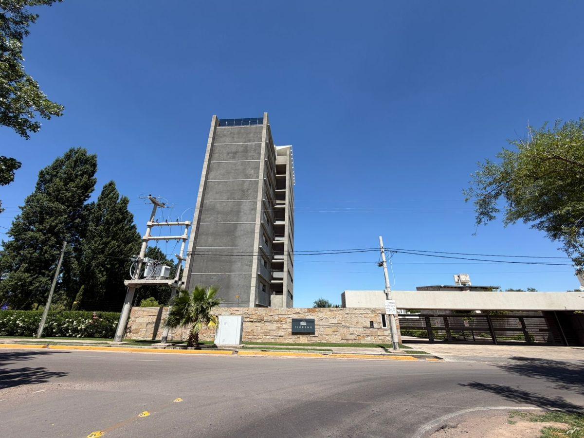 PROYECTA DESARROLLOS INMOBILIARIOS VENDE DEPARTAMENTO EN COMPLEJO TIRRENO GOLF