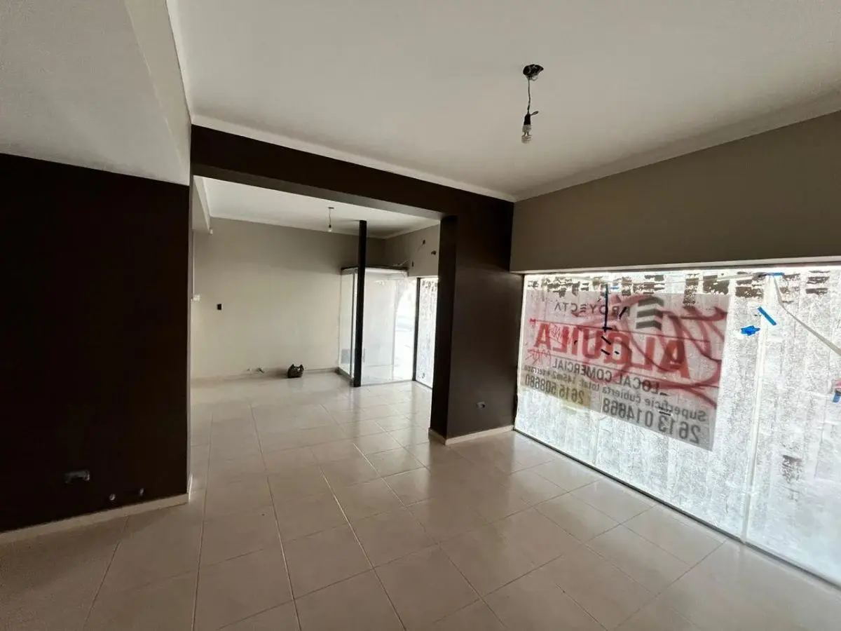 Local comercial en alquiler, Godoy Cruz 2