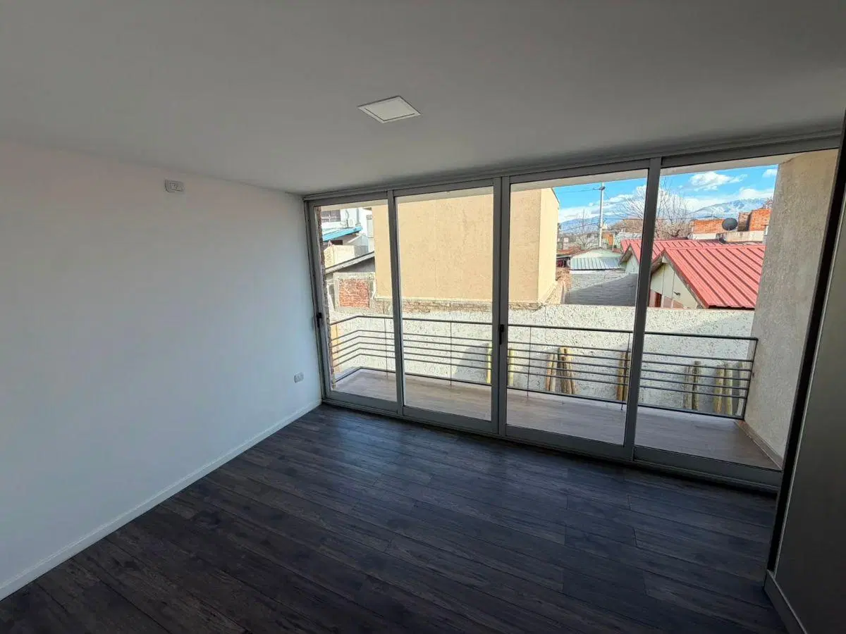 Dúplex en venta, Tupungato 3