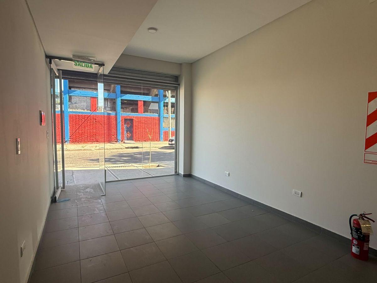 Foto de PROYECTA ALQUILA LOCAL COMERCIAL , GODOY CRUZ., imagen 4