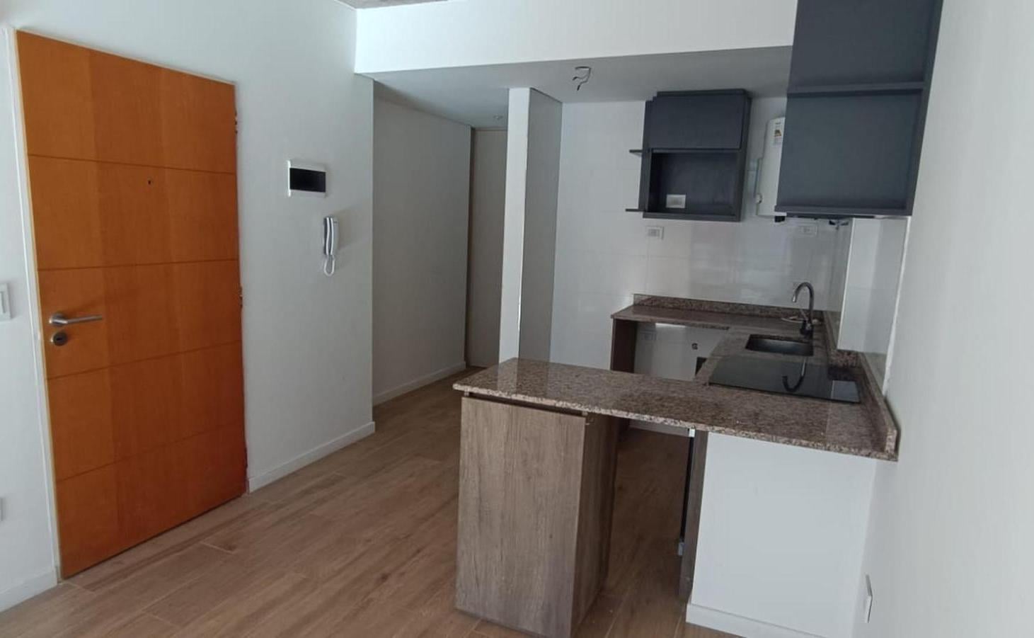 Foto de VENTA DE MONOAMBIENTE CON BALCÓN PARA VIVIR O INVERSIÓN EN E, imagen 1