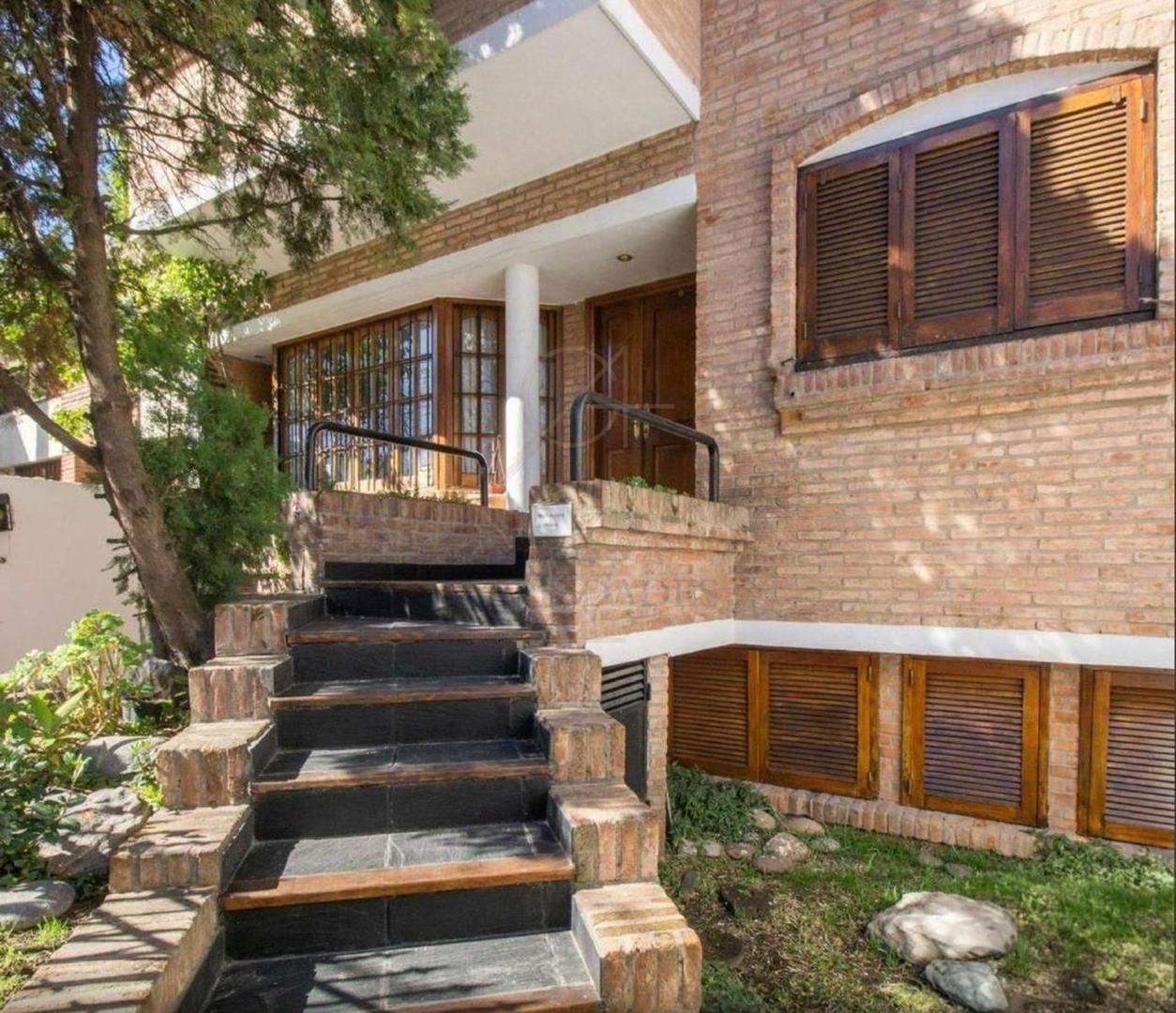 Foto de Juana Azurduy al 3500. Venta casa con 4 dorm. Nuñez, Capital, imagen 1
