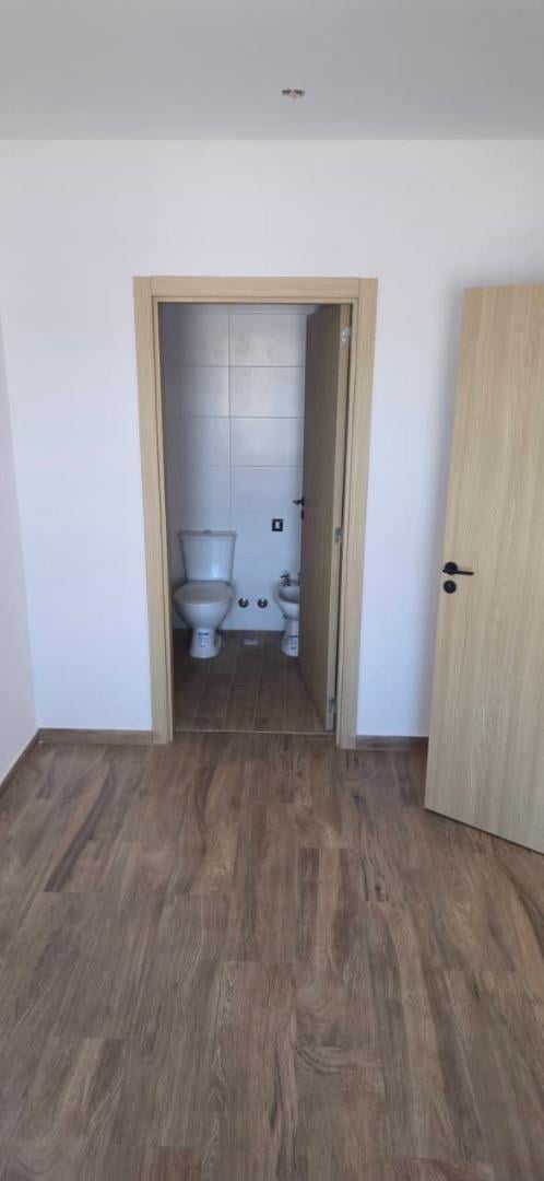 Foto de DEPARTAMENTO 2 AMB.CON TOILLETE Y BA;O EN SUITE, imagen 5